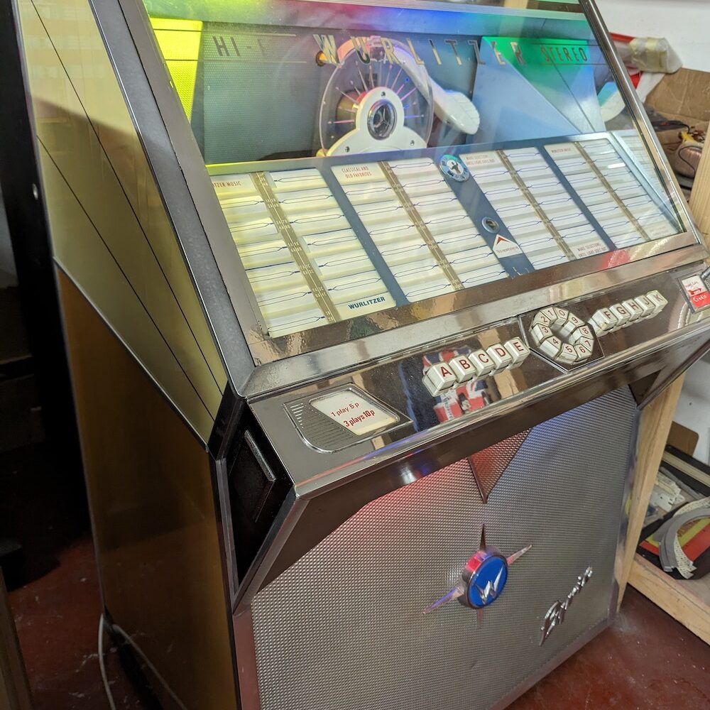 Wurlitzer lyric 1966 2