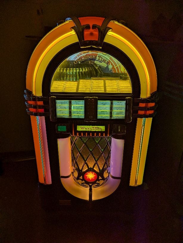 Wurlitzer omt' vinyl bubbler jukebox