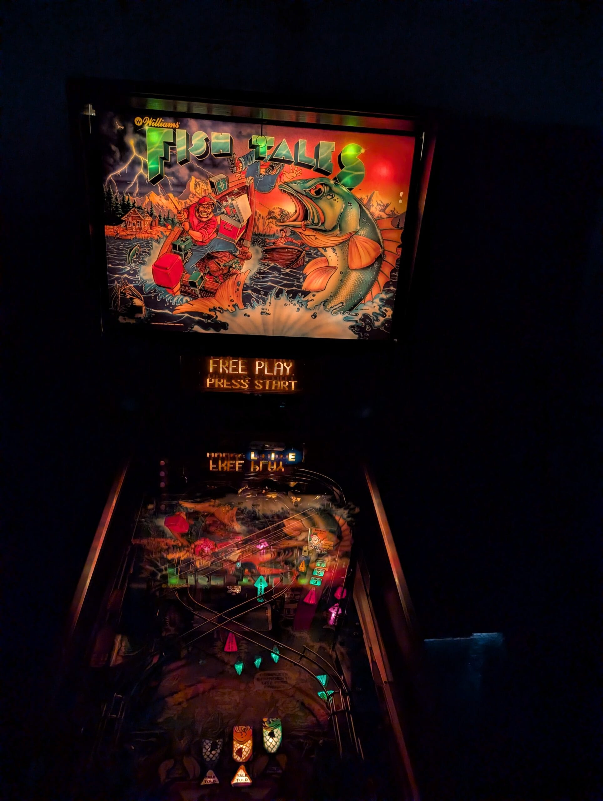 Williams fish tales pinball machine - Image 2