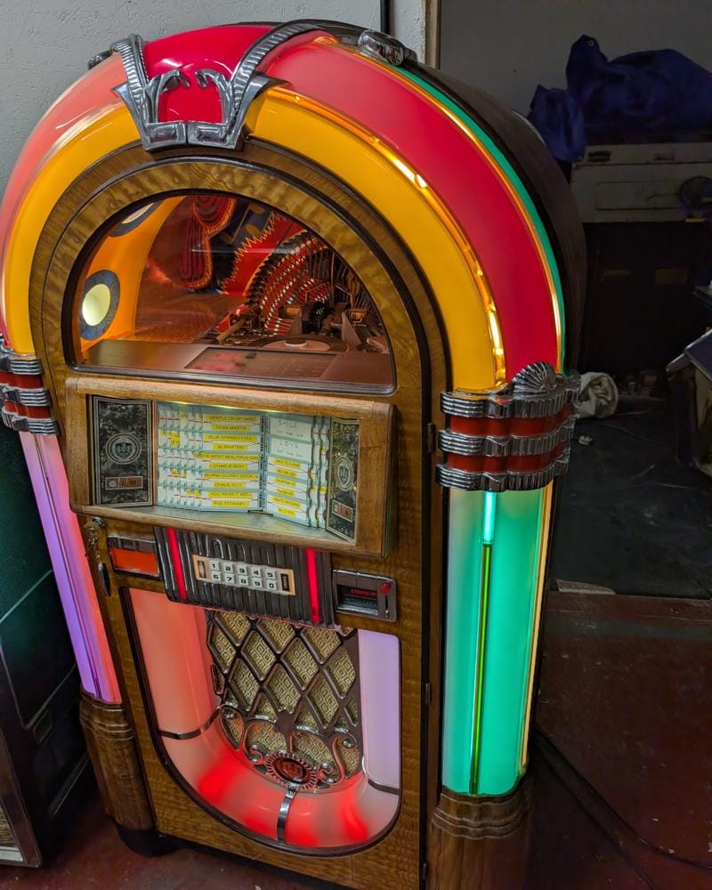 Rowe ami RB-8 bubbler vinyl jukebox
